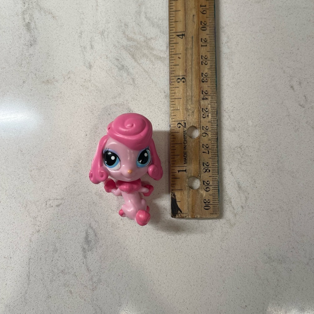 Littlest pet shop animal